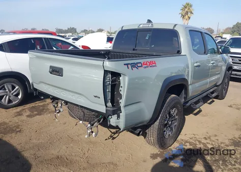 2023 Toyota Tacoma Trd Off Road z USA, uszkodzony, nr VIN 3TMCZ5AN4PM612140